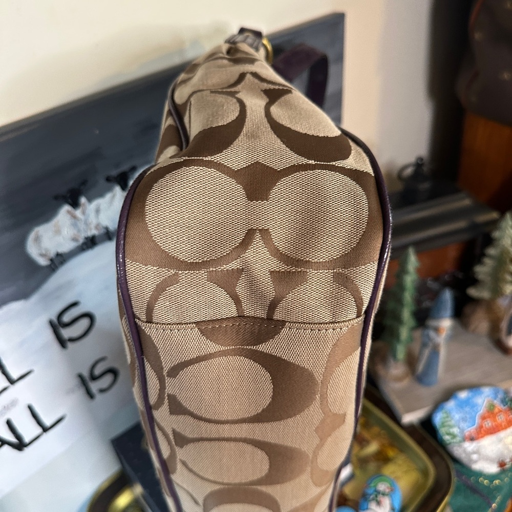 Coach Signature Stripe Convertible Hobo. - Picture 6 of 14